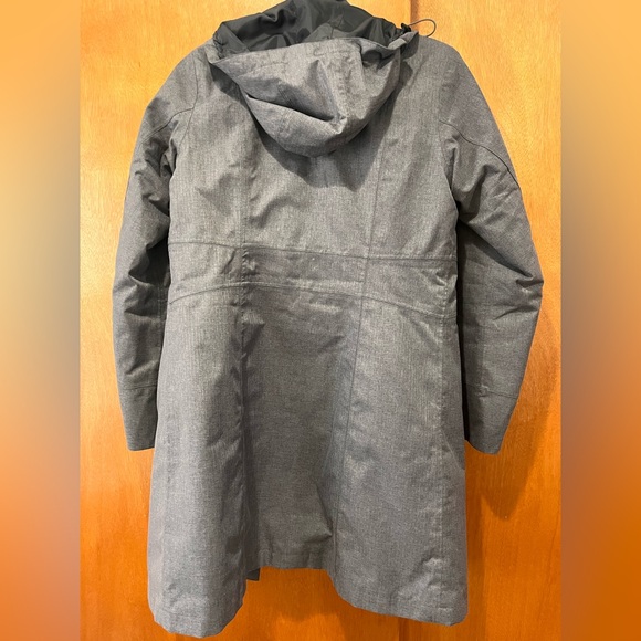 Eddie Bauer Women’s  Weatheredge Gray Coat - Picture 6 of 9